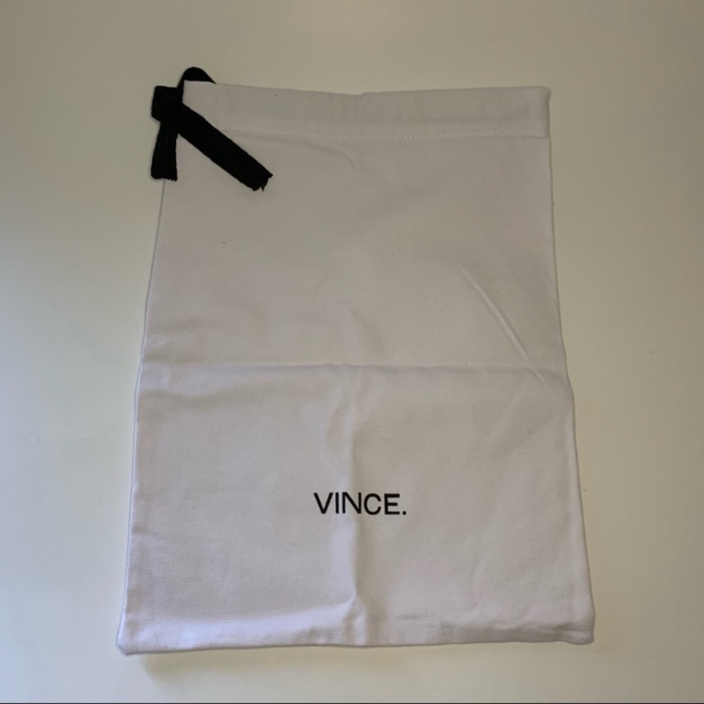 Vince. White Lined Dust Bag